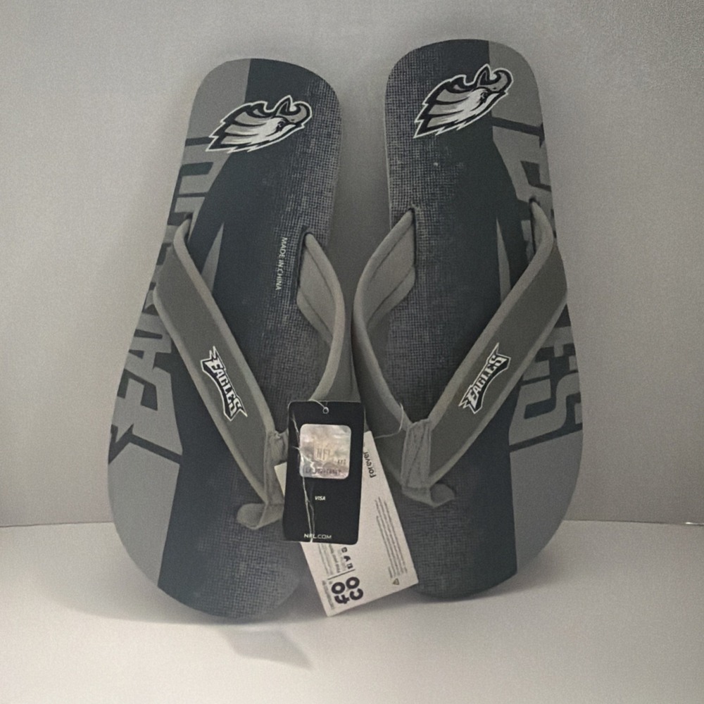 FOCO Philadelphia Eagles NFL Flip Flop Sandals Grey Mens Large L 11-12 NEW